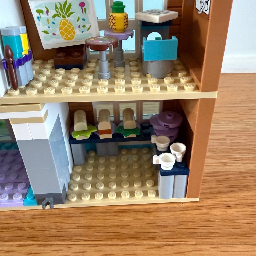 LEGO Friends Heartlake City School Set. 605 pieces. EUC. Building. Summer. - Picture 13 of 17